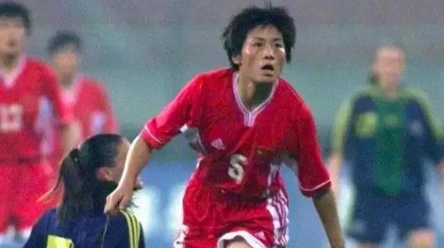 中国女足主帅水庆霞，为国家荣耀钢板在右腿七年，却获不到金帅奖(5)