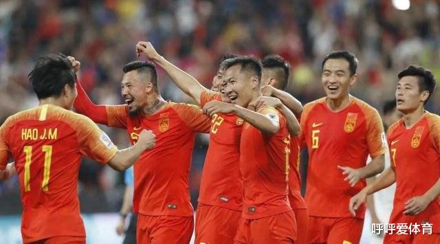 下午2点，中国足球宣布好消息，恭喜45岁李铁，水庆霞沸腾(1)