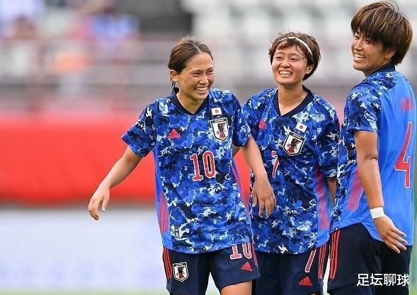 6-0！2-1！日本足球太强了，2队赢球同时登顶，曝中国男足对攻韩国(1)