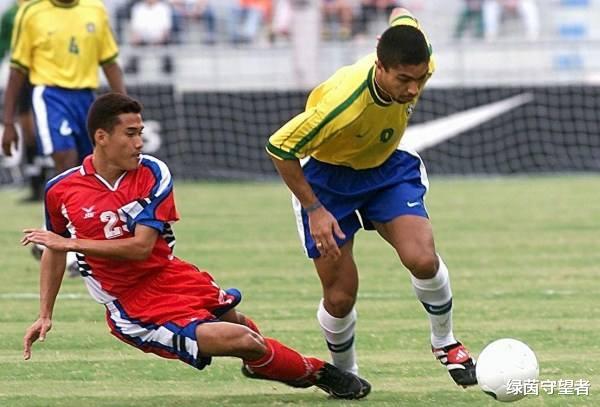 如何评价2002年世界杯的巴西队？听说罗纳尔多是大腿球星？当真？(3)