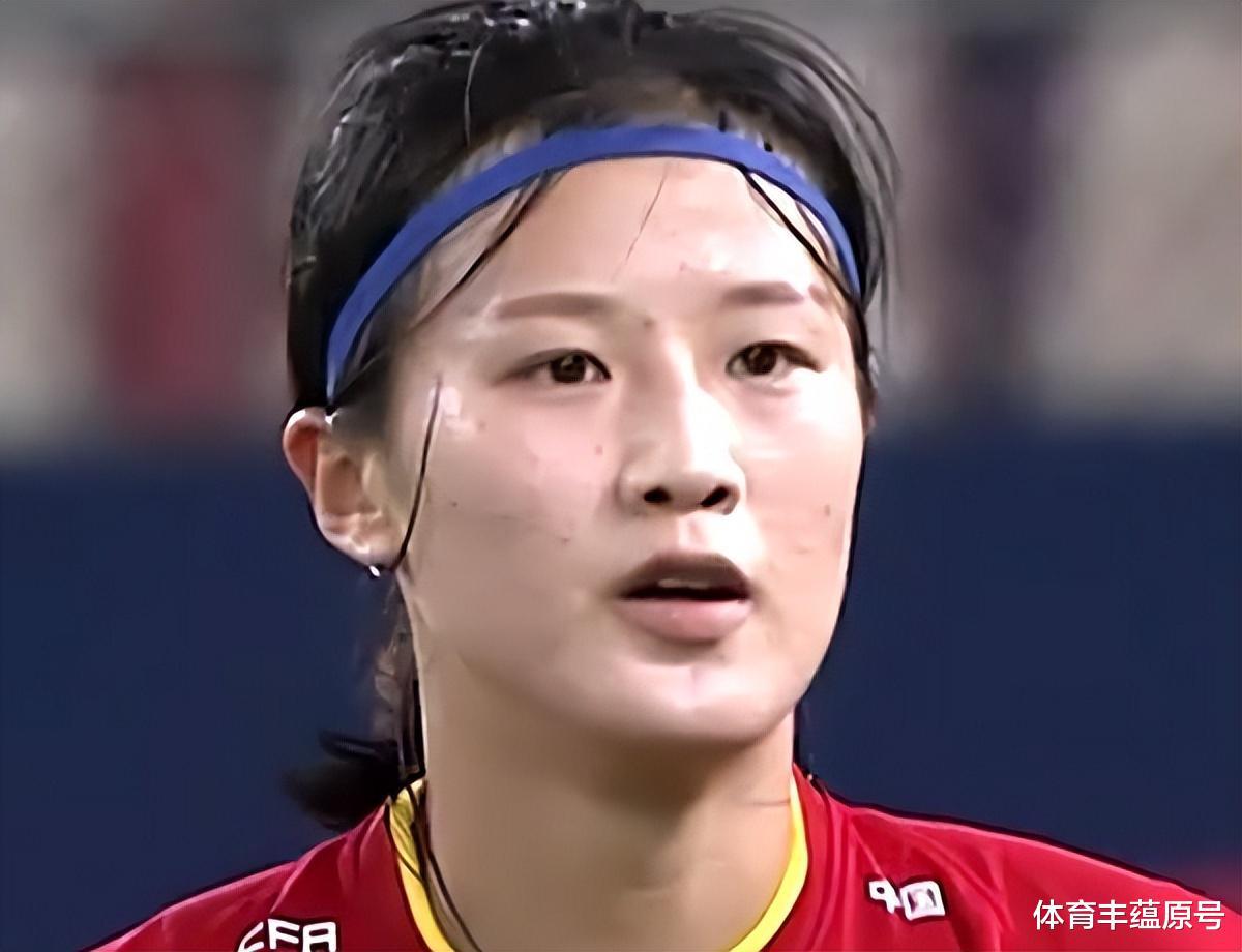中国女足刮起青春风暴，海外拉练留下两个遗憾，主教练值得点赞(4)