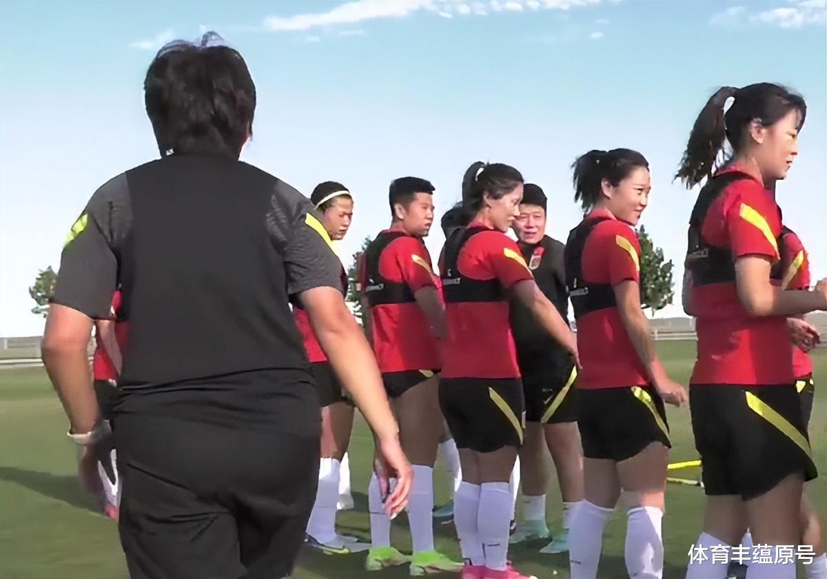 中国女足刮起青春风暴，海外拉练留下两个遗憾，主教练值得点赞(5)