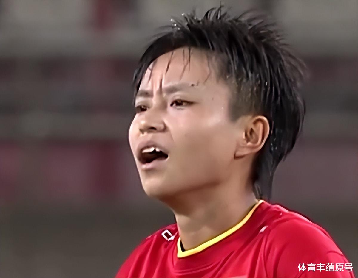中国女足刮起青春风暴，海外拉练留下两个遗憾，主教练值得点赞(6)