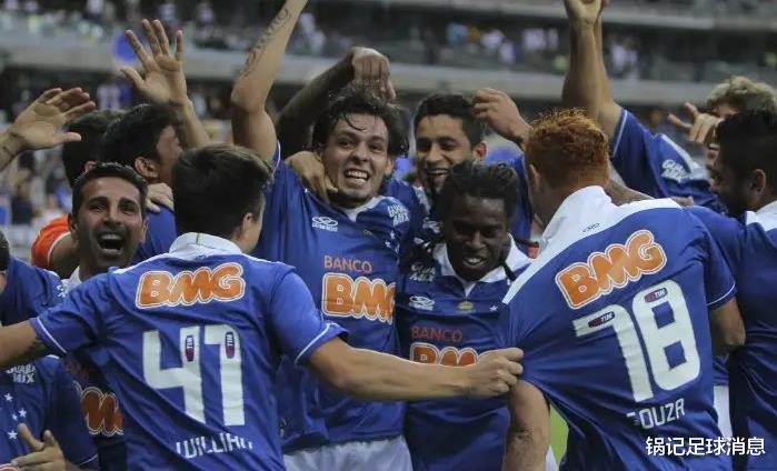 在乙级联赛沉沦三年，这支前南美冠军球队，终于重回巴西甲级联赛了(6)