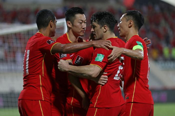 中国足球每况愈下越来越差谁之责呢？(5)