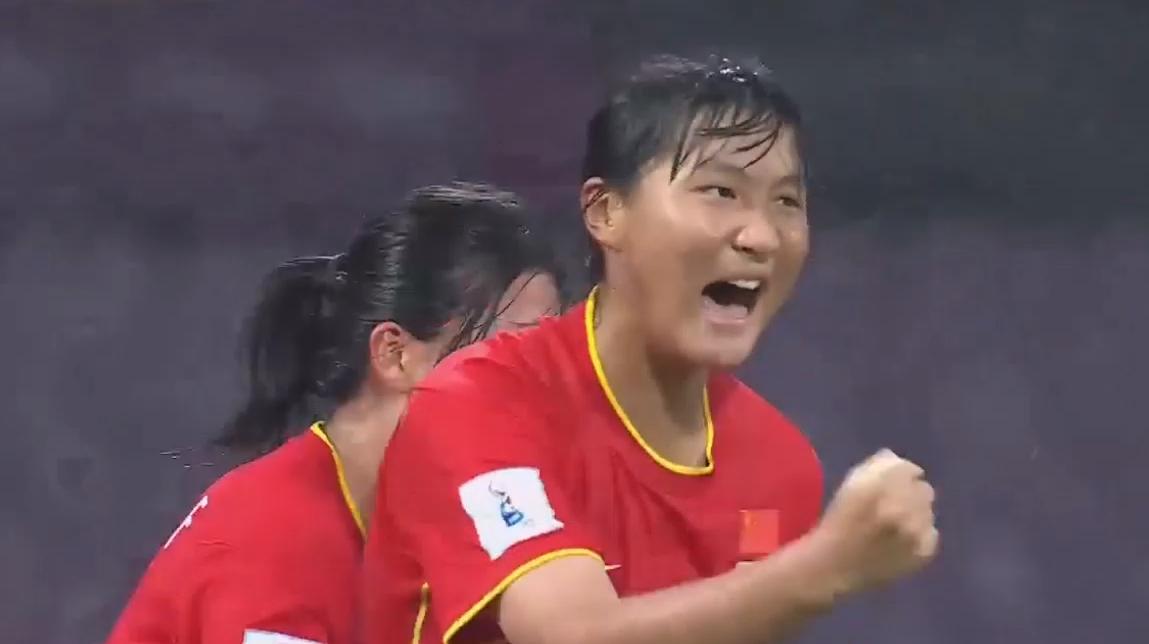 误判！中国U17女足0-1西班牙被淘汰，黄嘉欣的进球被吹纯属误判(2)