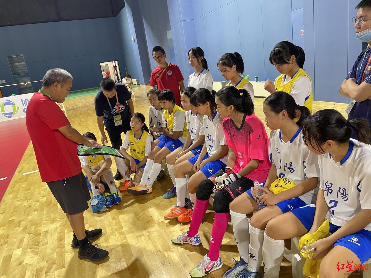 深度｜载入中国女子足球改革发展方案全国推广，“江油校园女足模式”如何炼成？(4)