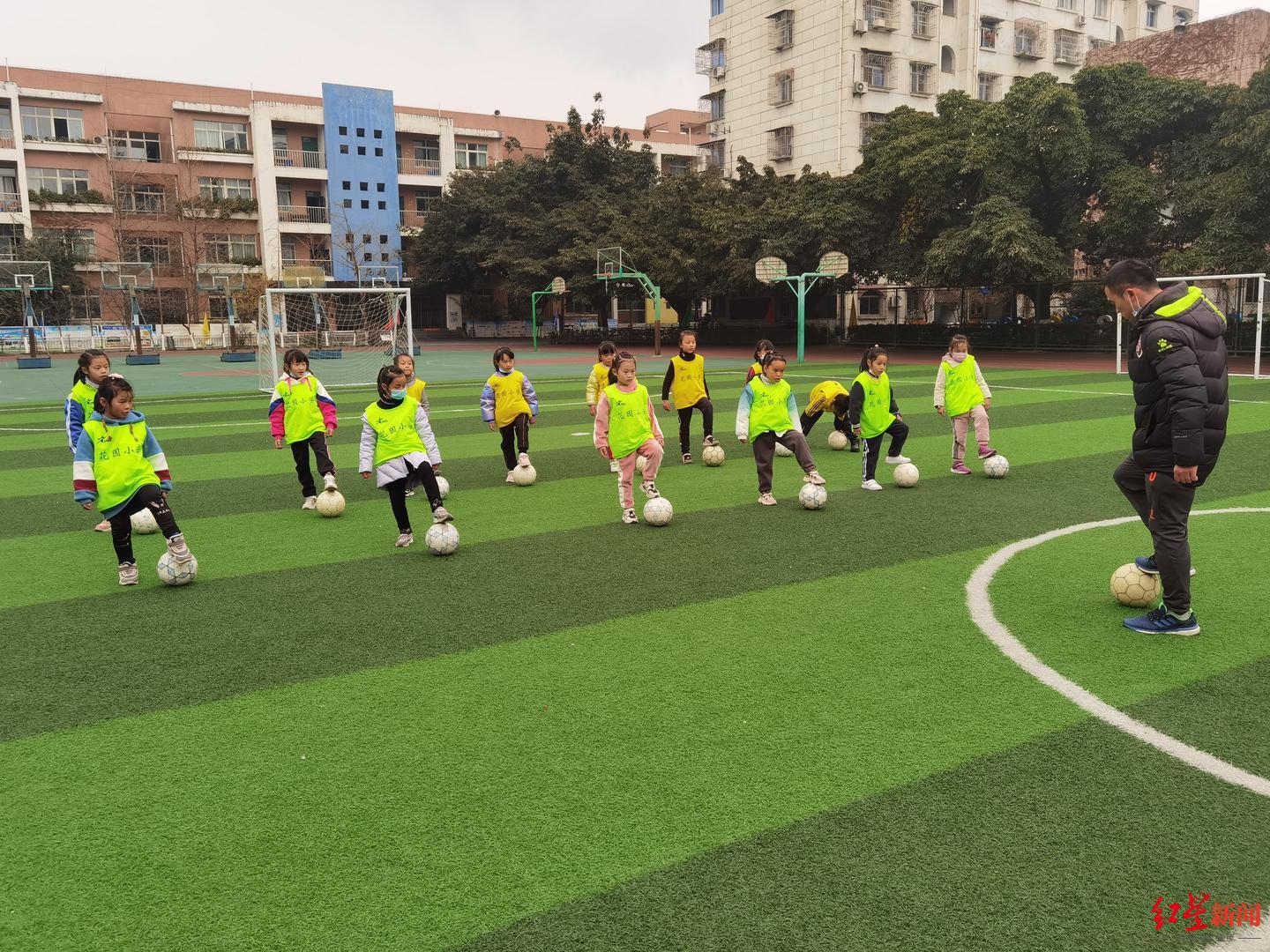深度｜载入中国女子足球改革发展方案全国推广，“江油校园女足模式”如何炼成？(6)