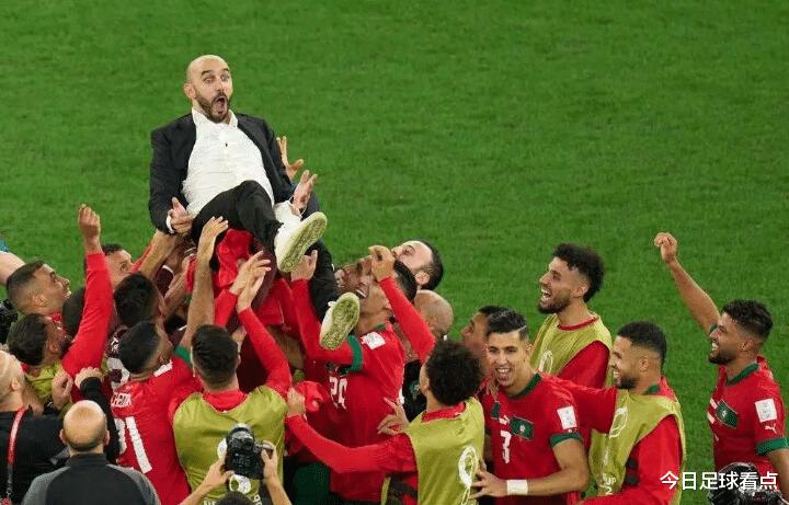 同样是归化，为何摩洛哥创了世界杯历史，国足却活成了笑话？(1)