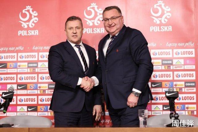 下周官宣！国足绯闻主帅执教波兰队，卡塔尔世界杯率队打进1/8决赛(2)