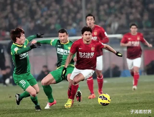 绝了！北京媒体曝出争议猛料，球迷：中超联赛完全没有存在的意义(4)