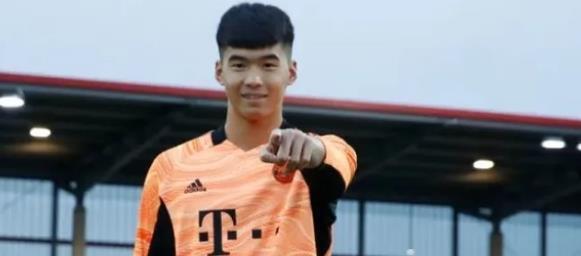 3比0！中国新星刚签约欧洲球队就迎来新东家首秀，带队大胜对手(4)