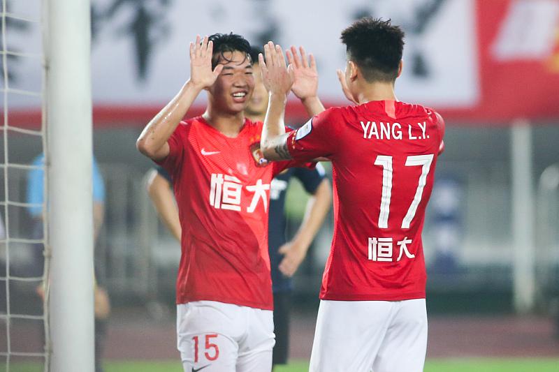 一声叹息，3名广州队球员离队在即，最佳射手或加盟准亚冠球队(3)