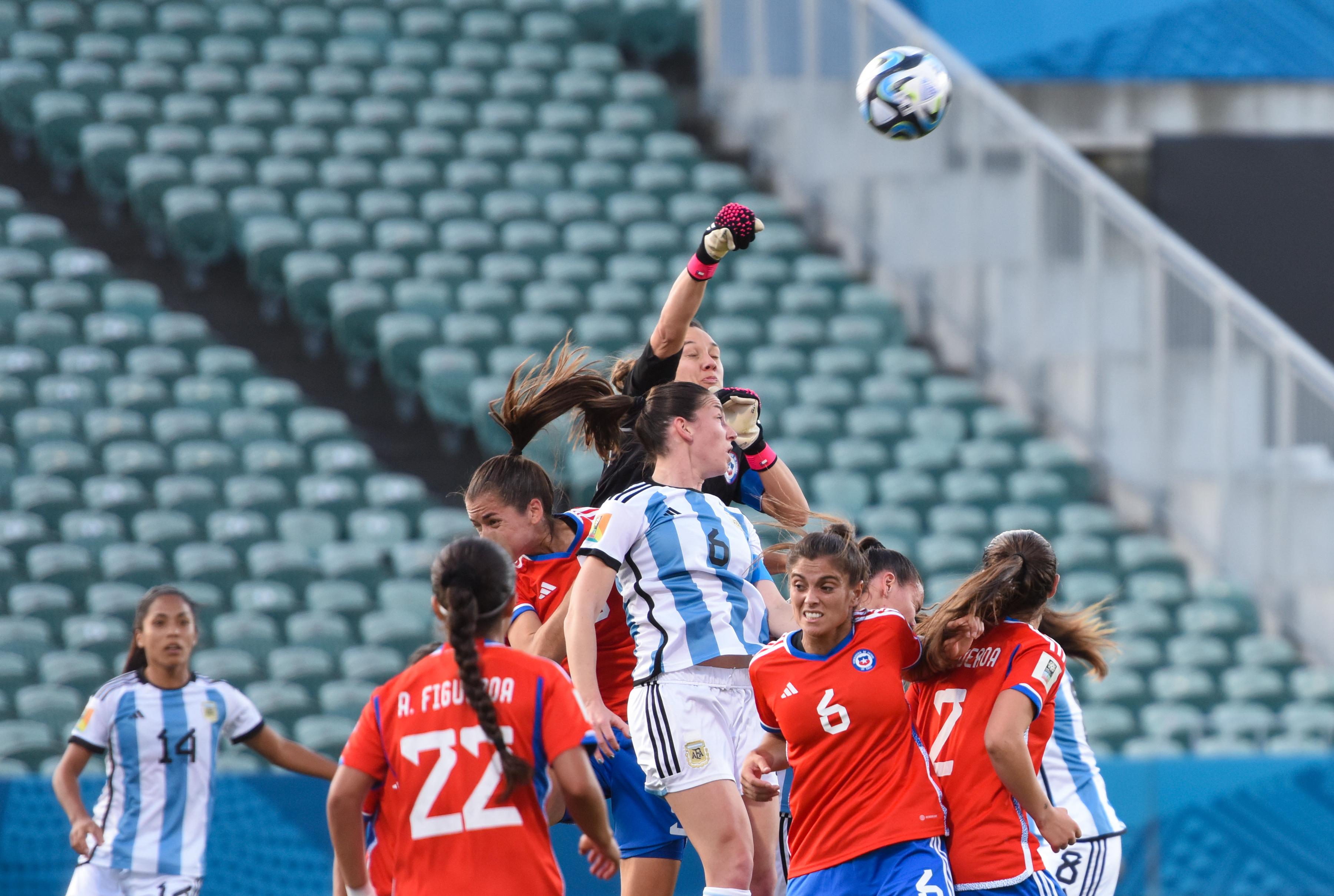 女足世界杯附加赛友谊赛：阿根廷胜智利(2)