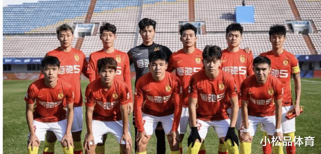 步入江苏苏宁的后尘，三支夺冠的队伍面临着解散的命运，中国足球也因此成为了一个玩笑(2)