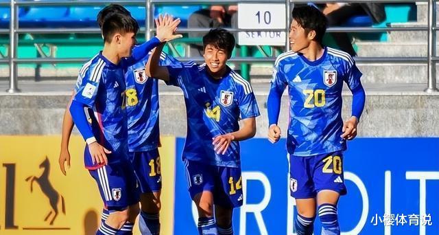 点球3-1中！亚洲杯决赛对阵出炉：日本韩国无缘会师，中国男足解气(4)
