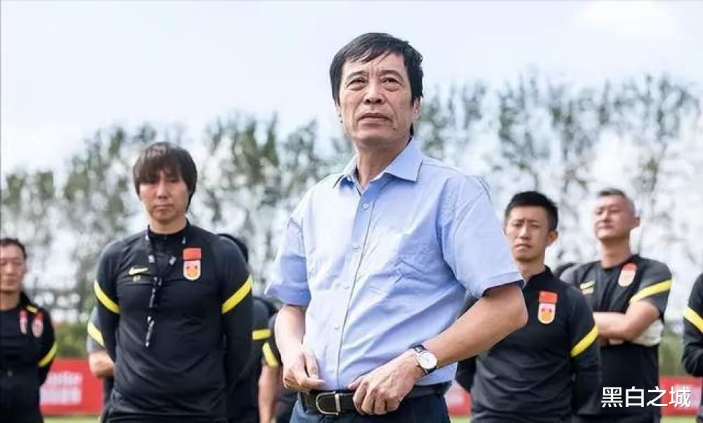 国足堕落的原因找到了：足协藏污纳垢，中国足球能有好吗？(2)