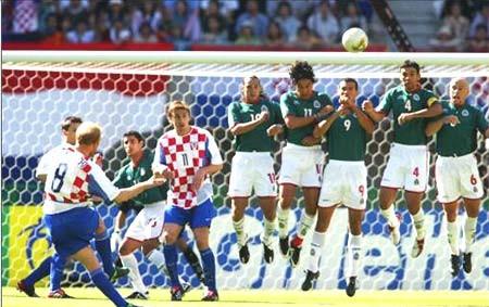 韩日世界杯回顾，克罗地亚VS墨西哥，首张红牌出自中国裁判之手？(6)
