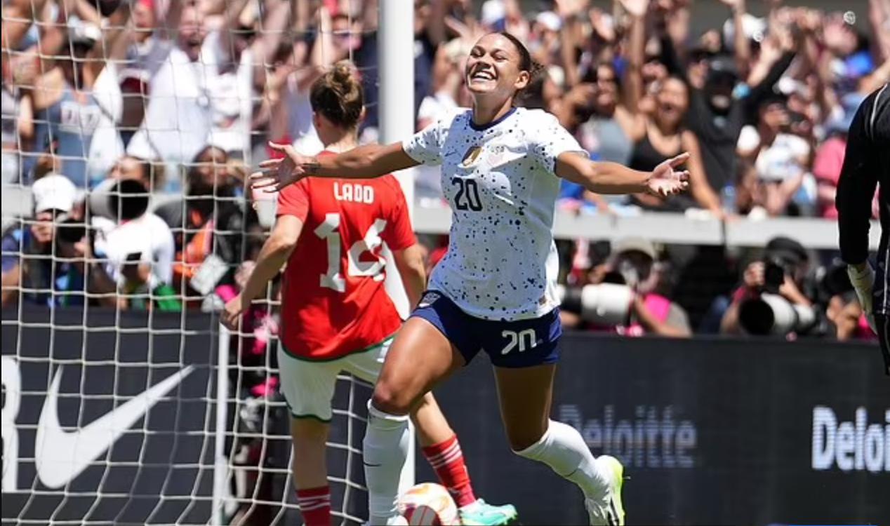 美国女足本月在圣何塞以 2-0 战胜威尔士，为女足世界杯进行了完美的热身(2)