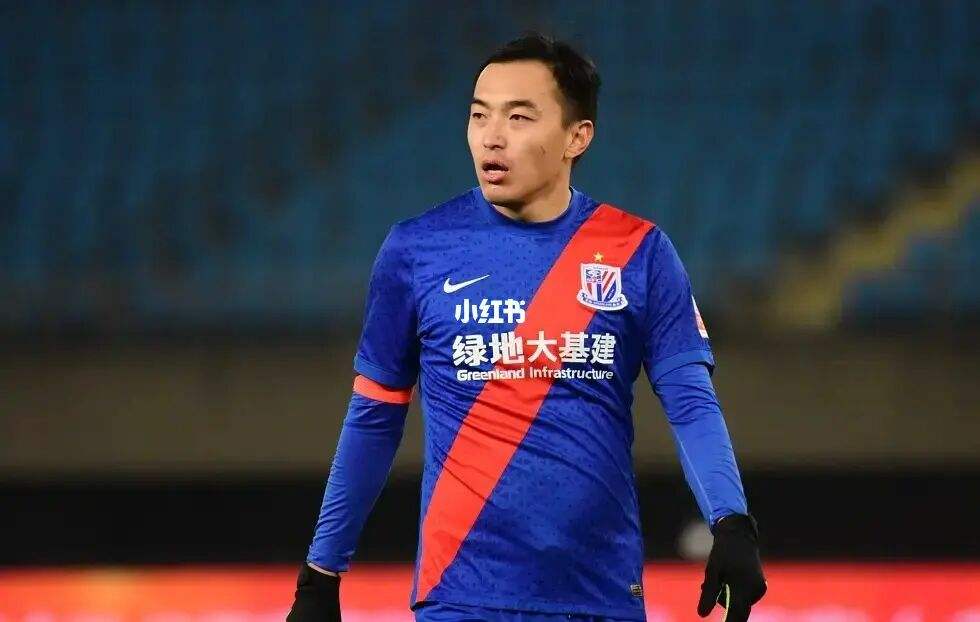 曾经的中国顶级中后卫冯潇霆，亚洲杯巨大失误让他告别国家队(9)