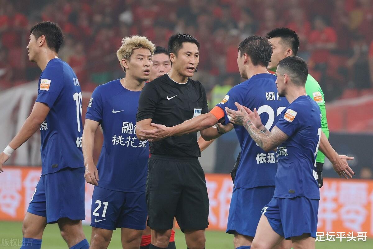忍无可忍！中国足协作出重要决定，外籍裁判有望重返中超联赛(2)