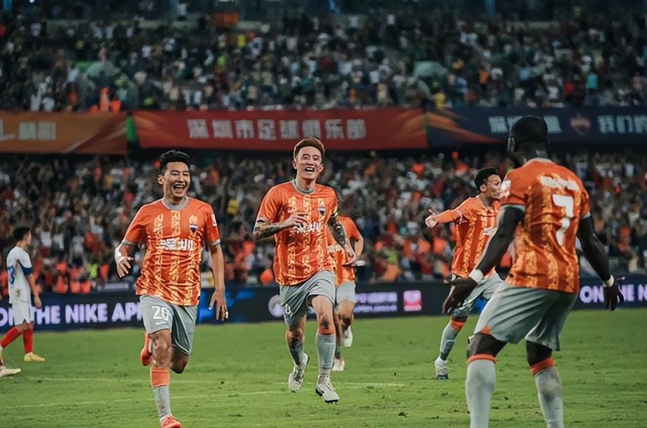 突发！足球报曝出争议猛料，球迷吐槽：这样的联赛根本没有存在的意义
北京时间7月2(2)