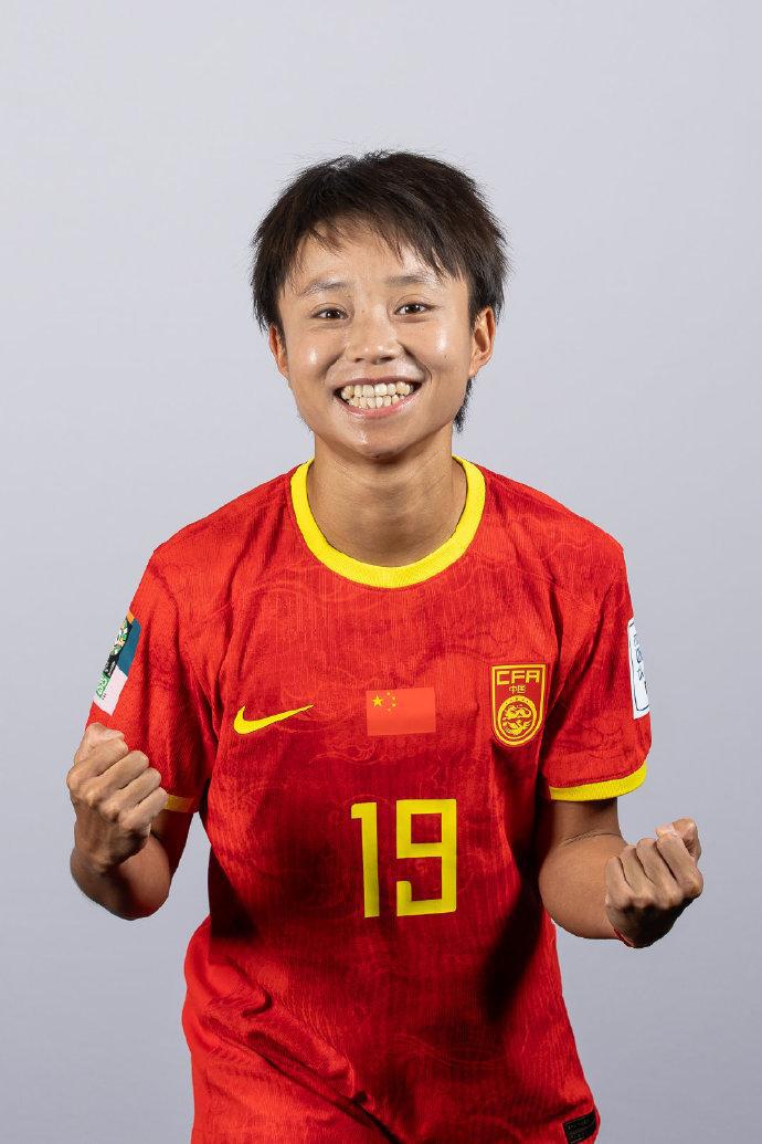 女足世界杯已经拉开战幕，今天晚上8点，中国女足即将登场亮相！
中国足球的话题又一(2)