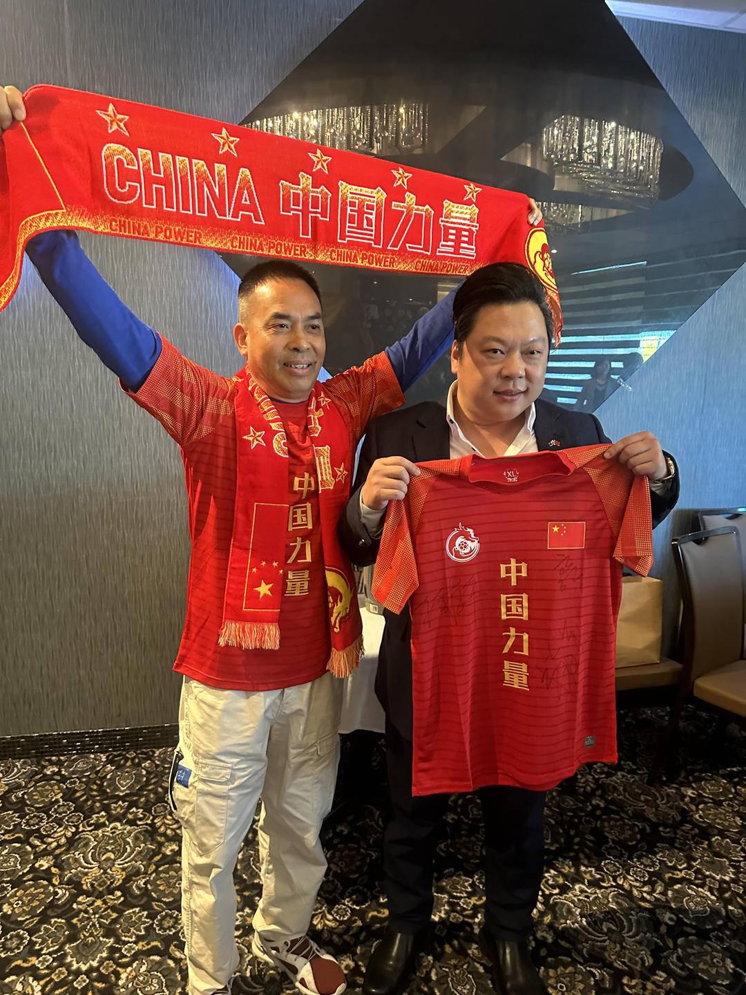 女足世界杯 | 独家：中国驻澳大利亚珀斯领事馆领事看望中国球迷，高红期待“场外的中国力量”(3)
