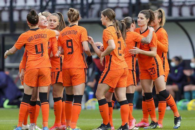 阿威聊女足世界杯：美国VS荷兰  美国和荷兰谁能获胜！(1)