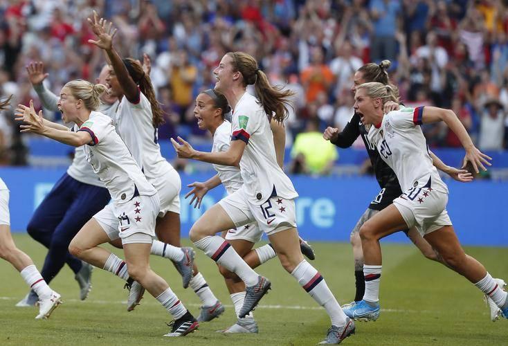 阿威聊女足世界杯：美国VS荷兰  美国和荷兰谁能获胜！(3)