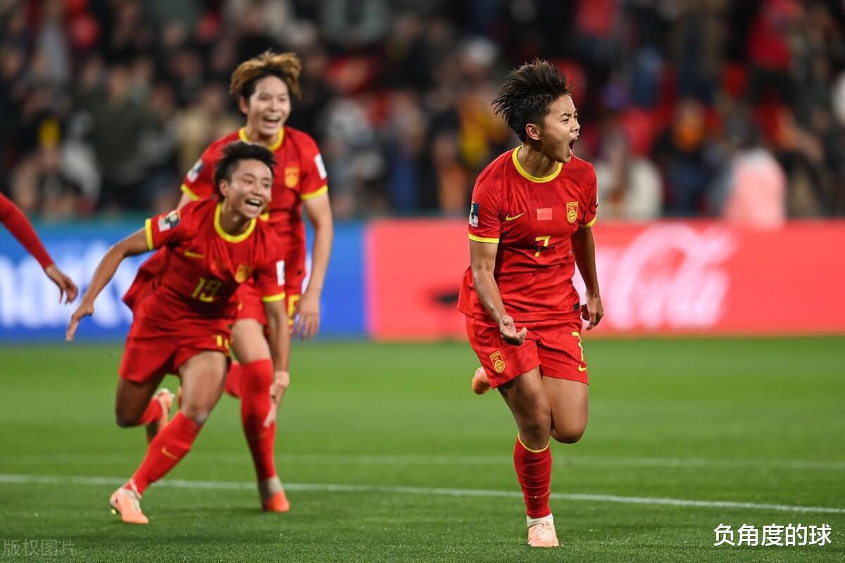 晚上21点！中国女足出线晋级有变，张睿红牌拖后腿，或两连胜出局(3)