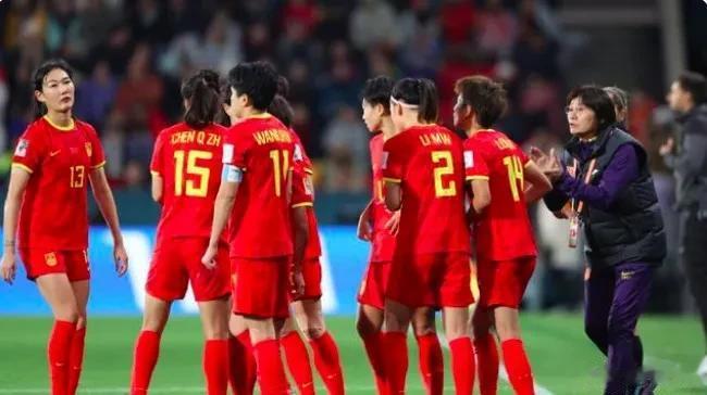 小组赛末轮，中国女足必定会赢英格兰
已经拿到小组出线名额的英格兰，定然不会在与中(1)