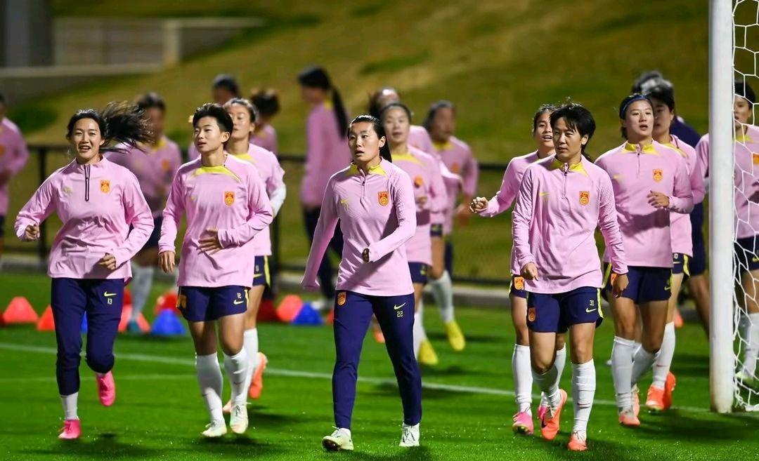 中国女足应继续鼓励球员留洋发展 年轻梯队海外拉练将效果好(2)