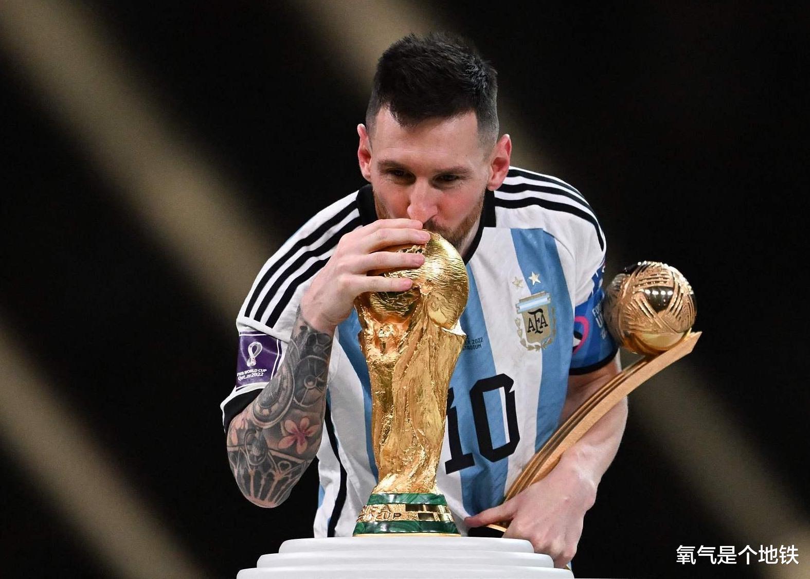 梅西带阿根廷在世界杯夺冠是史上最伟大的足球壮举！(1)