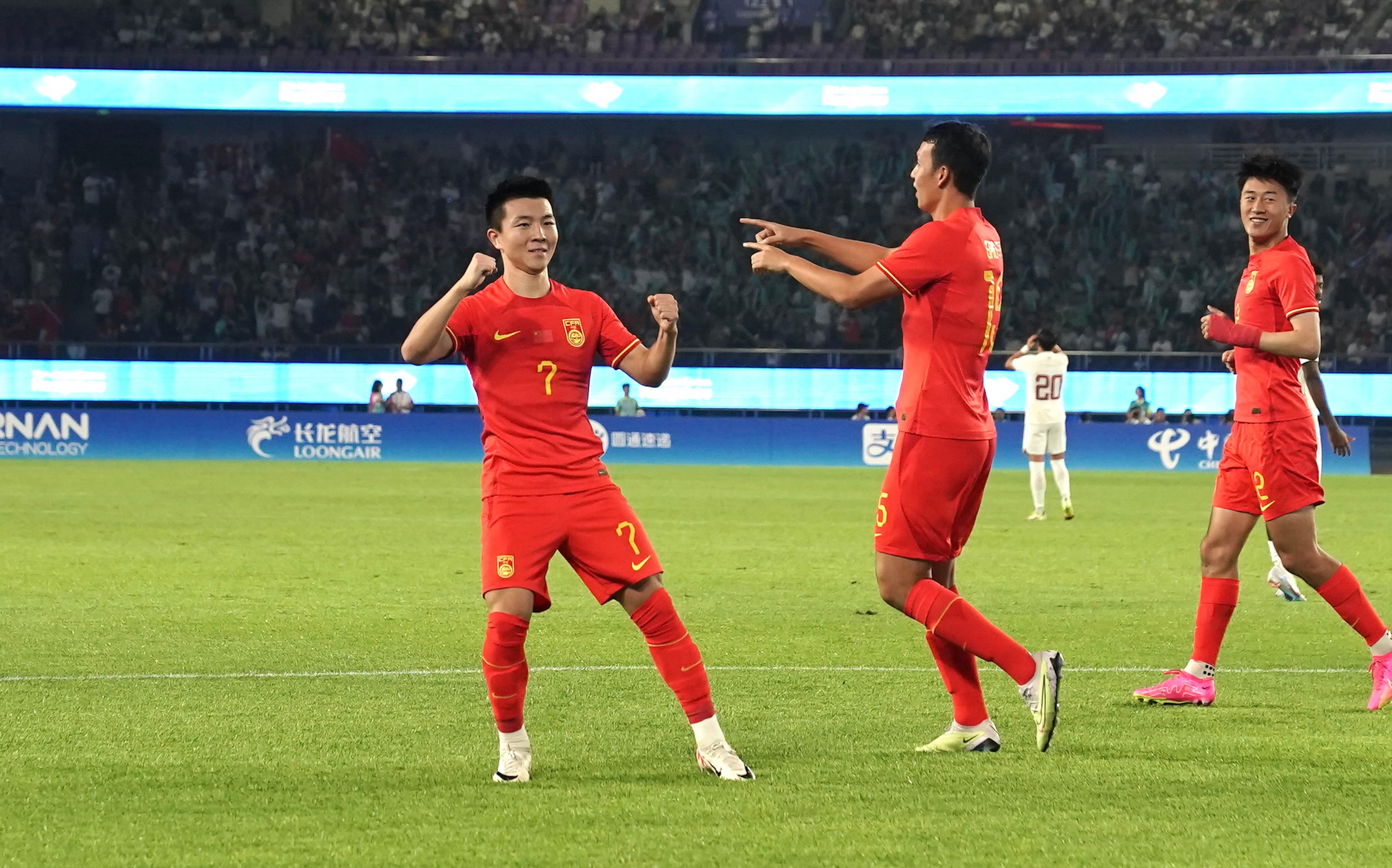 打破五届亚运淘汰赛首轮出局尴尬 中国男足晋级八强(2)