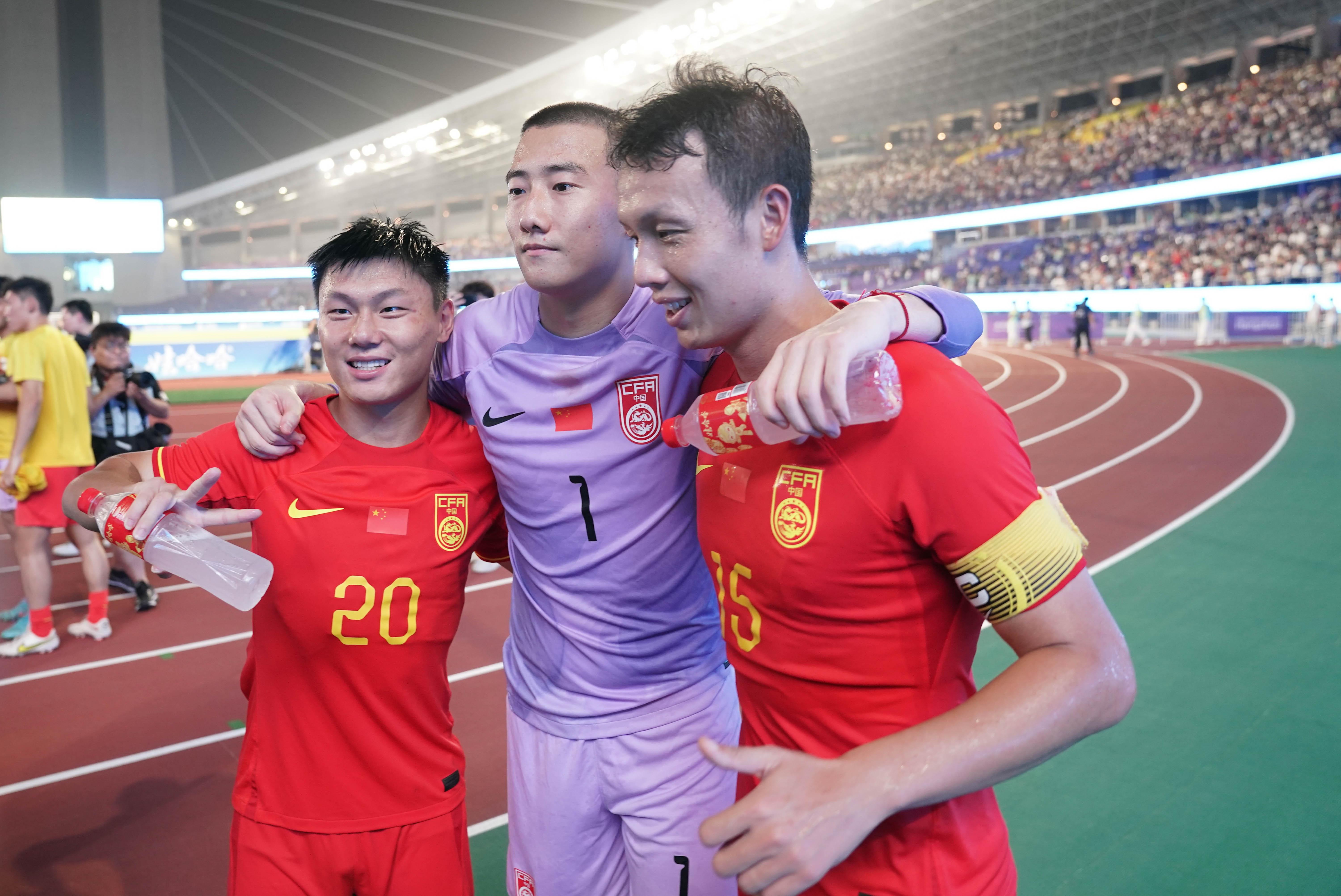 打破五届亚运淘汰赛首轮出局尴尬 中国男足晋级八强(3)