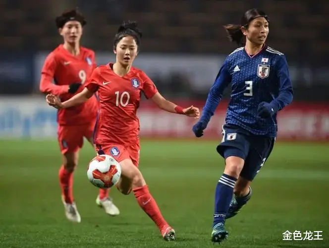 随着中国女足3: 4日本女足，最适合担任中国女足主帅的有以下4人！(2)