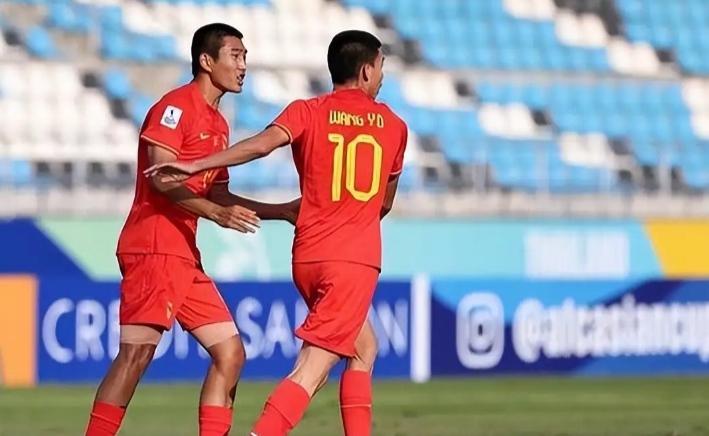 励志！16岁中国球员刚踢完亚冠，现被欧洲球队看上，有望留洋了(5)
