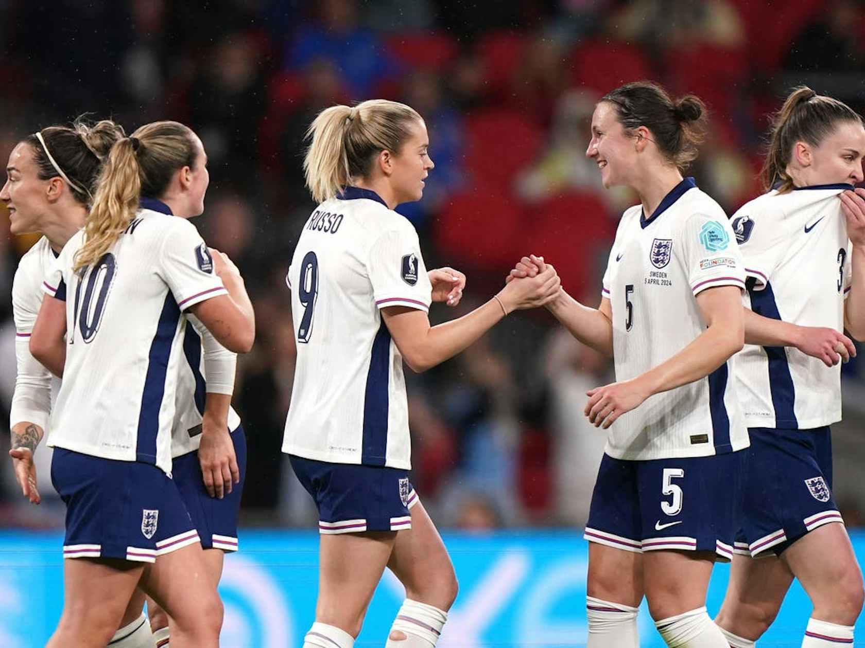 英格兰女足战平瑞典 欧预赛揭幕(1)