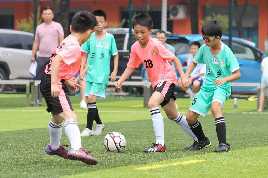 未来的中山C罗、王霜！2024年中山市青少年足球锦标赛精彩开赛(2)